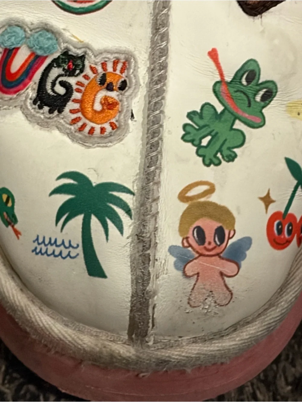 UGG Tazz Slippers Sketch Big Kids 6/W8 by artist Humberto Cruz